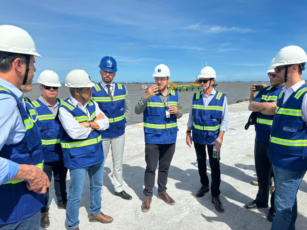 Secretários de Logística e Transportes e de Desenvolvimento Econômico do RS visitam o Porto do Rio Grande