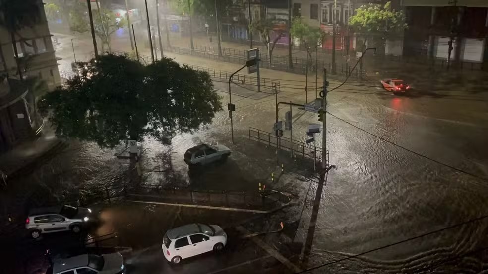 Temporal deixa uma pessoa morta e pelo menos dez feridos na região metropolitana do RS