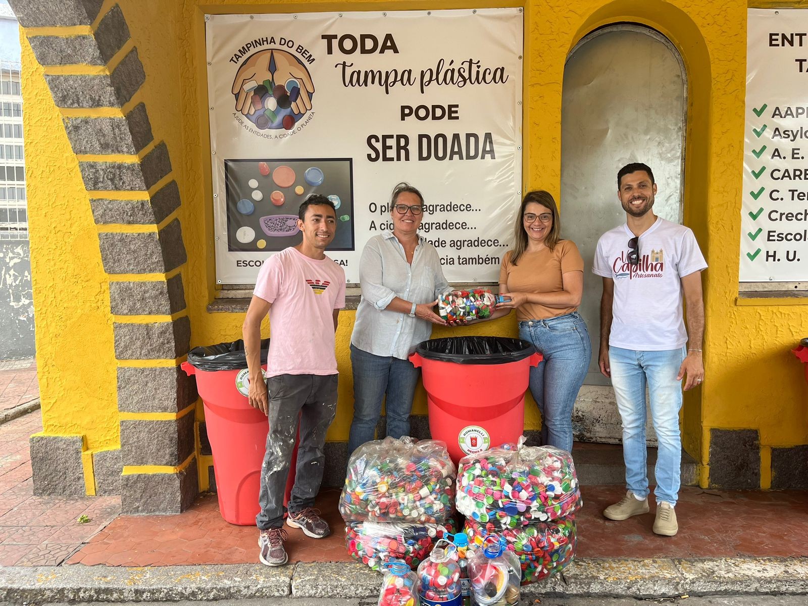 Tampinhas plásticas arrecadadas podem se tornar livros em Rio Grande; saiba como ajudar