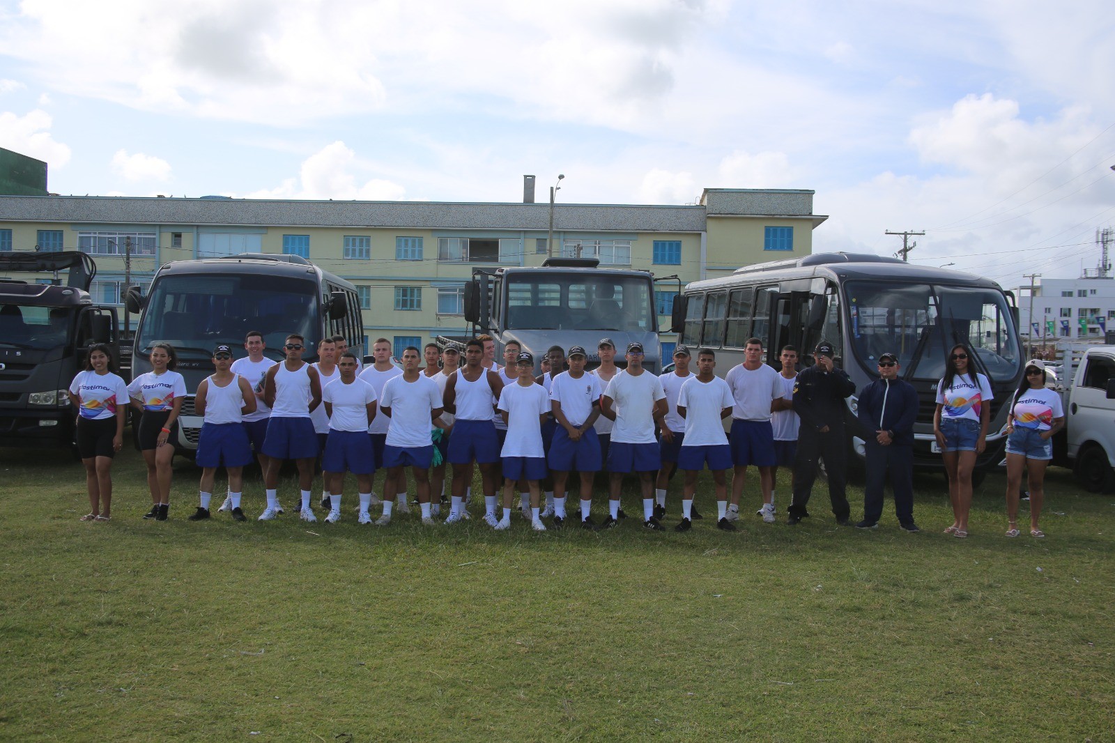 Festimar e Marinha do Brasil recolhem mais de 800 quilos de lixo na Praia do Cassino