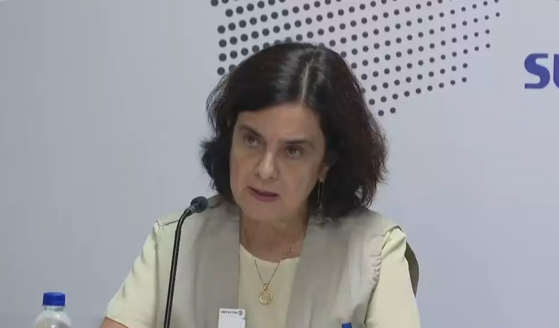 Ministra da Saúde sinaliza ampliação da vacinação contra a dengue, mas nega epidemia em nível nacional