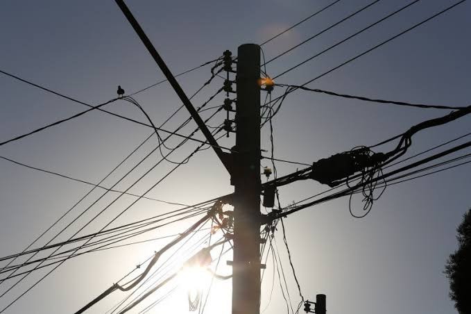 Moradores relatam mais de 17h  sem energia elétrica em bairros de Rio Grande