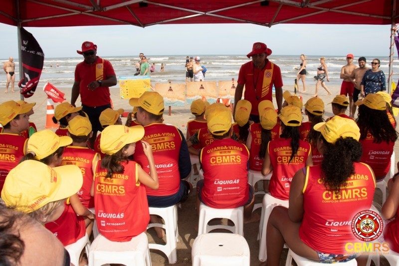 Praia do Cassino recebe duas edições do projeto Guarda-Vidas Mirim nesta sexta-feira (16)