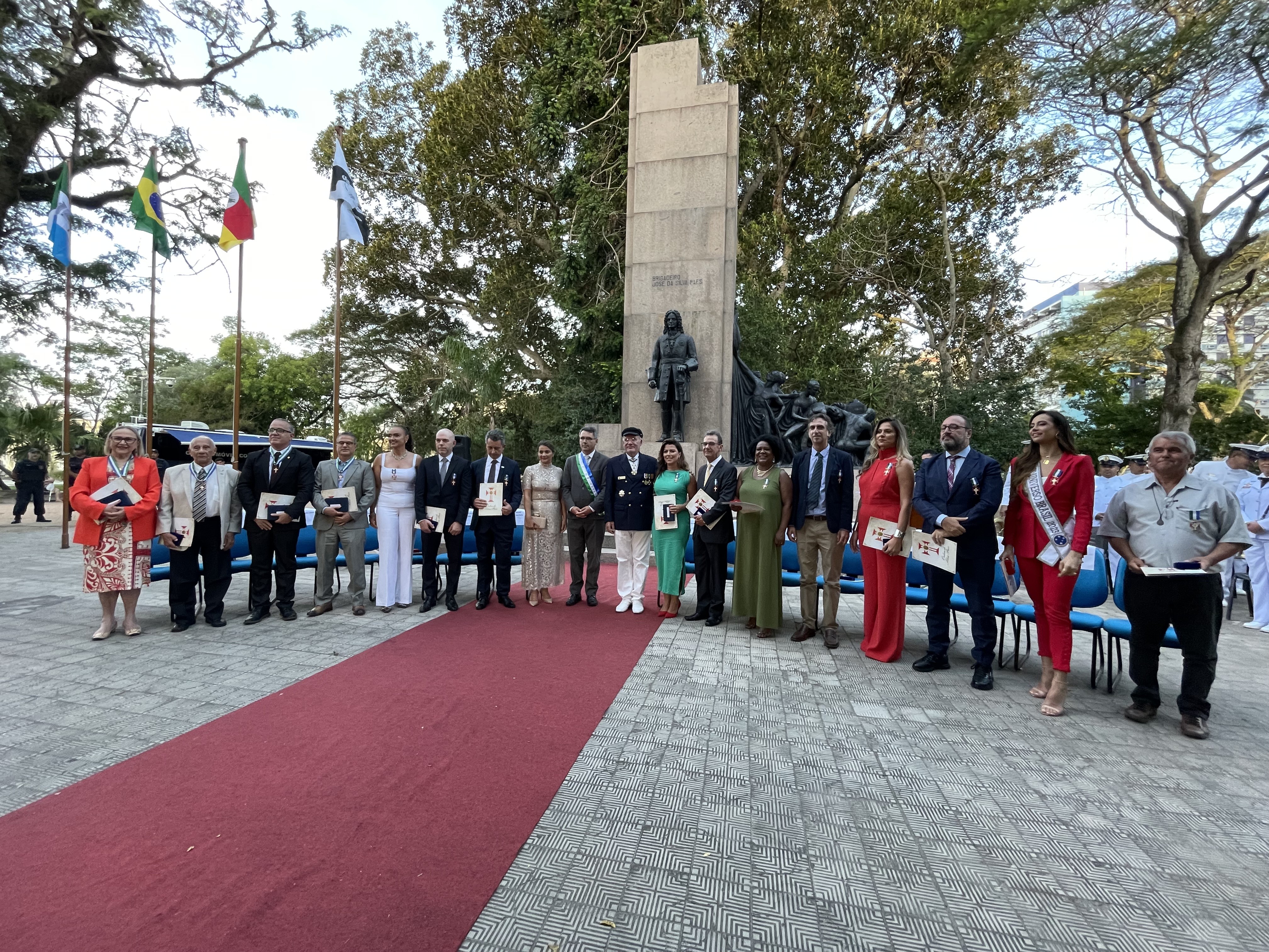 Cerimônia de entrega da Comenda da Ordem de Silva Paes marca aniversário de Rio Grande