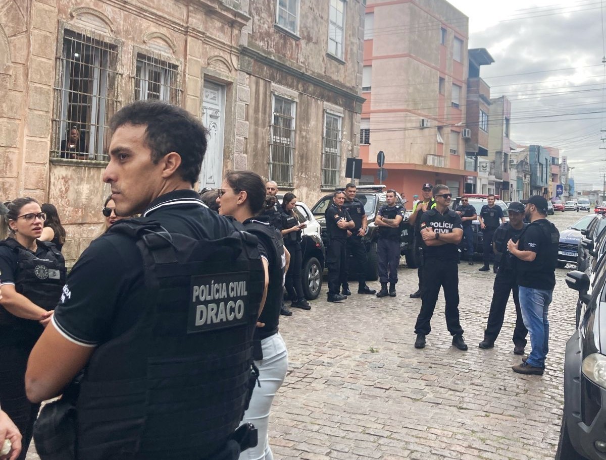Operação desmantela atividades ilícitas em pousada no Centro Histórico do Rio Grande
