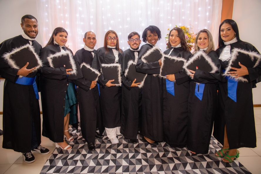 Sesc Rio Grande entrega diplomas de conclusão do Ensino Médio para pessoas entre 18 e 60 anos