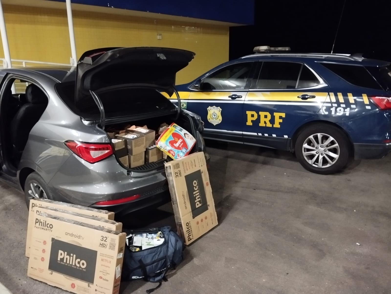 PRF prende quatro pessoas por roubo a supermercado de Rio Grande
