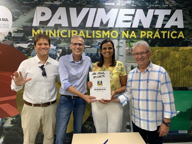 São José do Norte assina convênio para obra de pavimentação