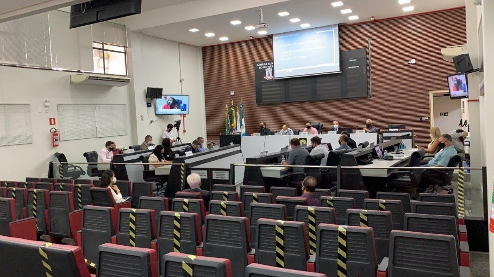 Legislativo pede à Furg esclarecimentos sobre performance com nudez na recepção de calouros