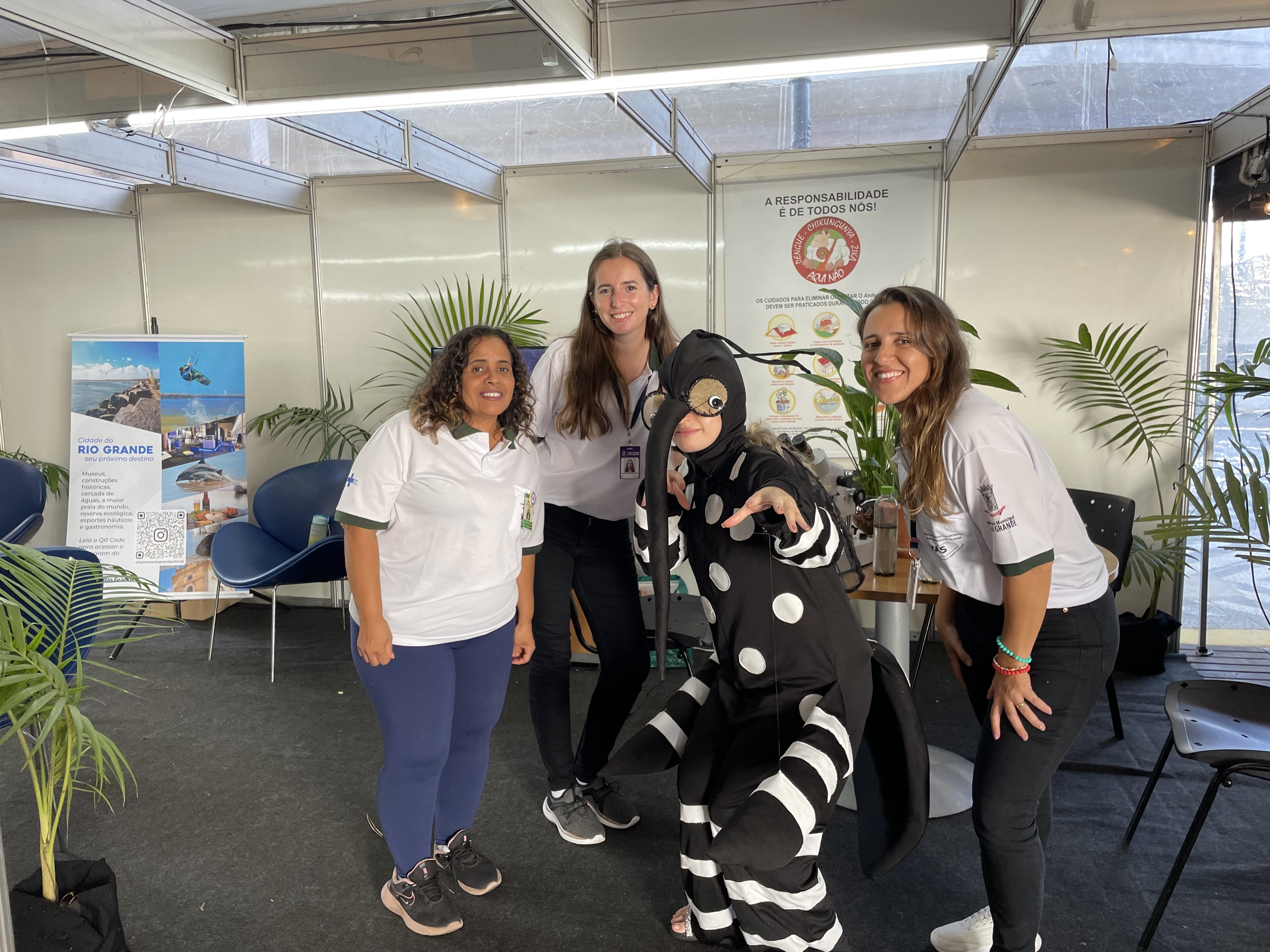 Vigilância Ambiental marca presença no Festimar com conscientização sobre a dengue