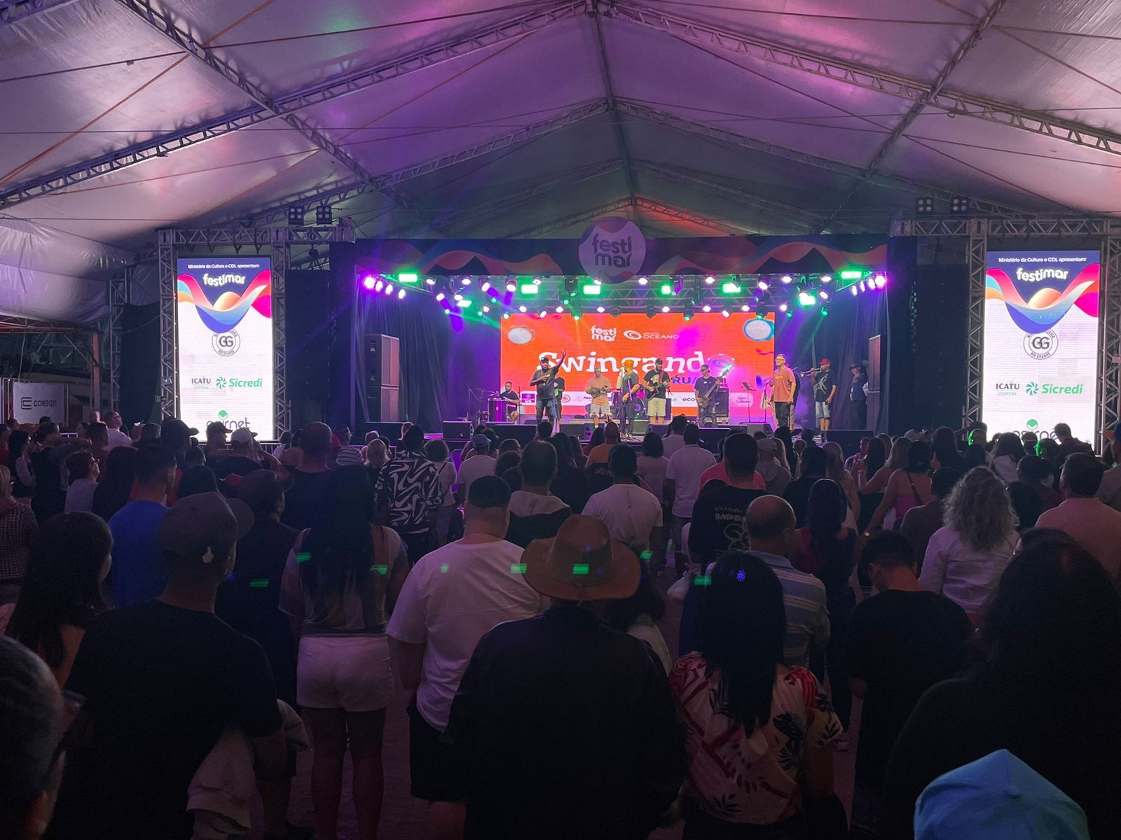 Swingando de Rua fecha o Festimar 2024 com shows de artistas locais