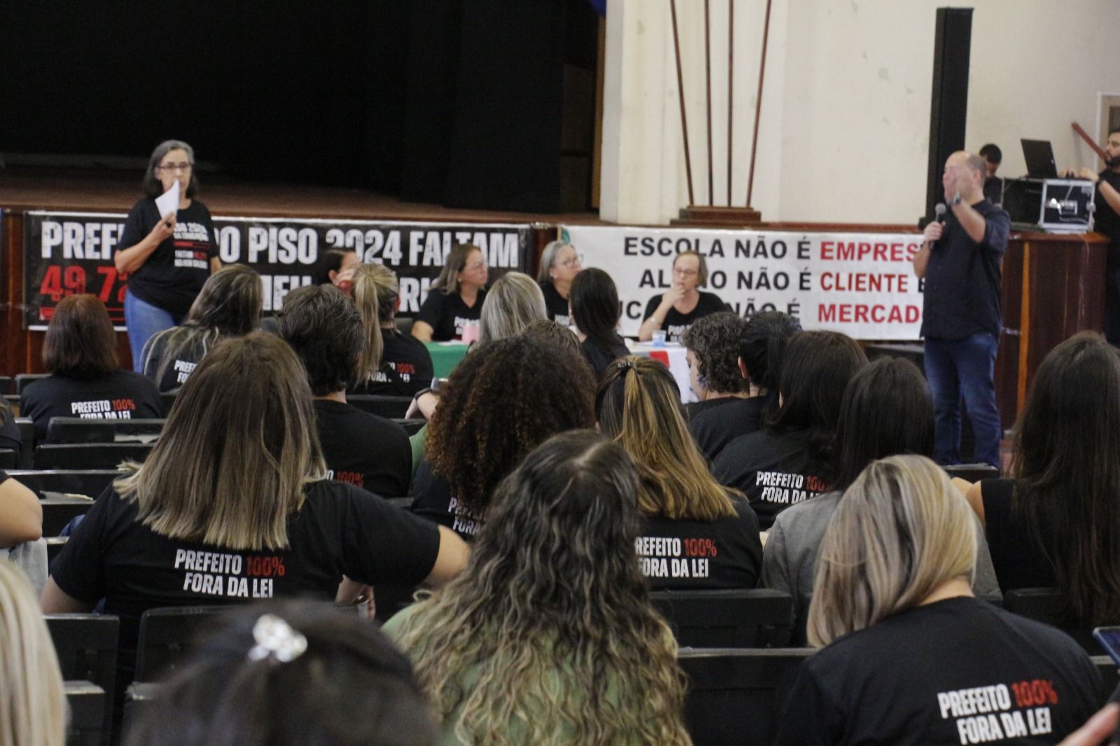 Professores de RG decidem hoje se entram em greve 