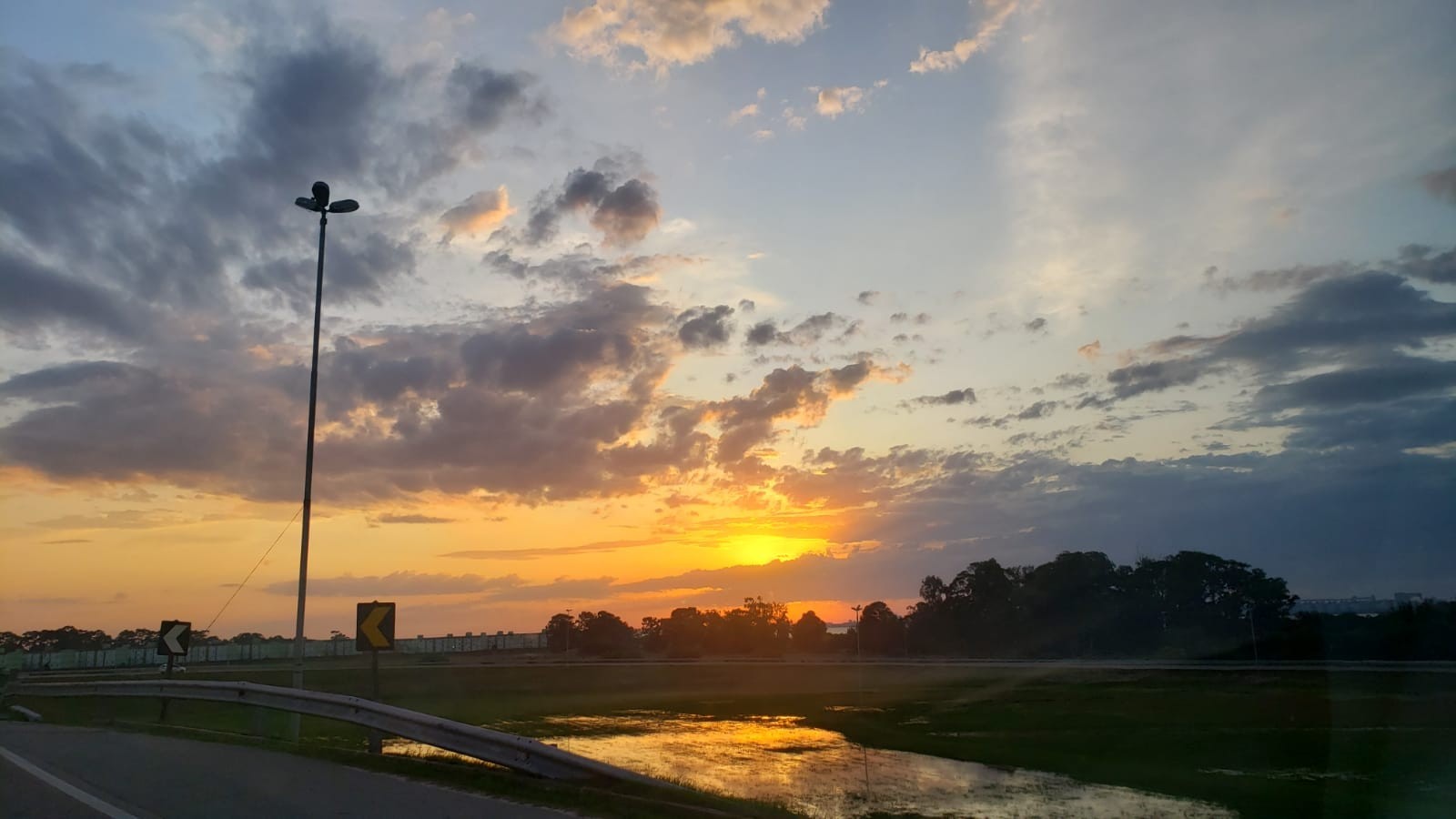 Abril será de chuva um pouco acima da média e dias mais amenos em Rio Grande