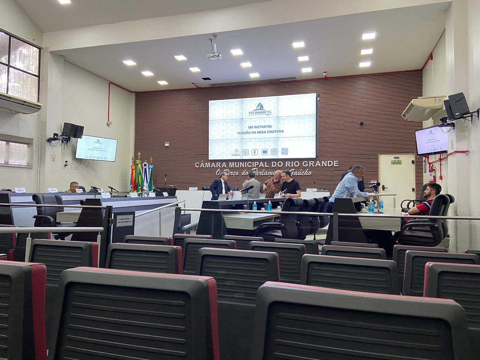 PT e Cidadania perdem cadeiras na Câmara Municipal de RG após trocas partidárias 