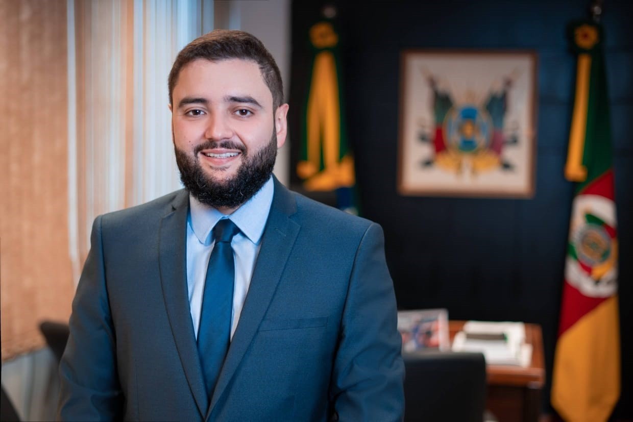 Tá Em Pauta recebe o vice-governador Gabriel Souza no dia 24 de abril