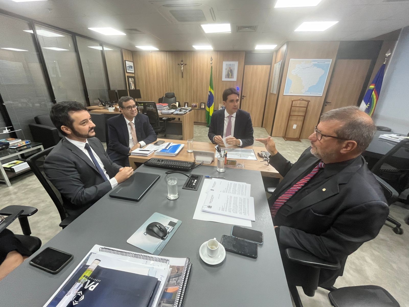 Ministro de Portos e Aeroportos promete visita à Rio Grande 