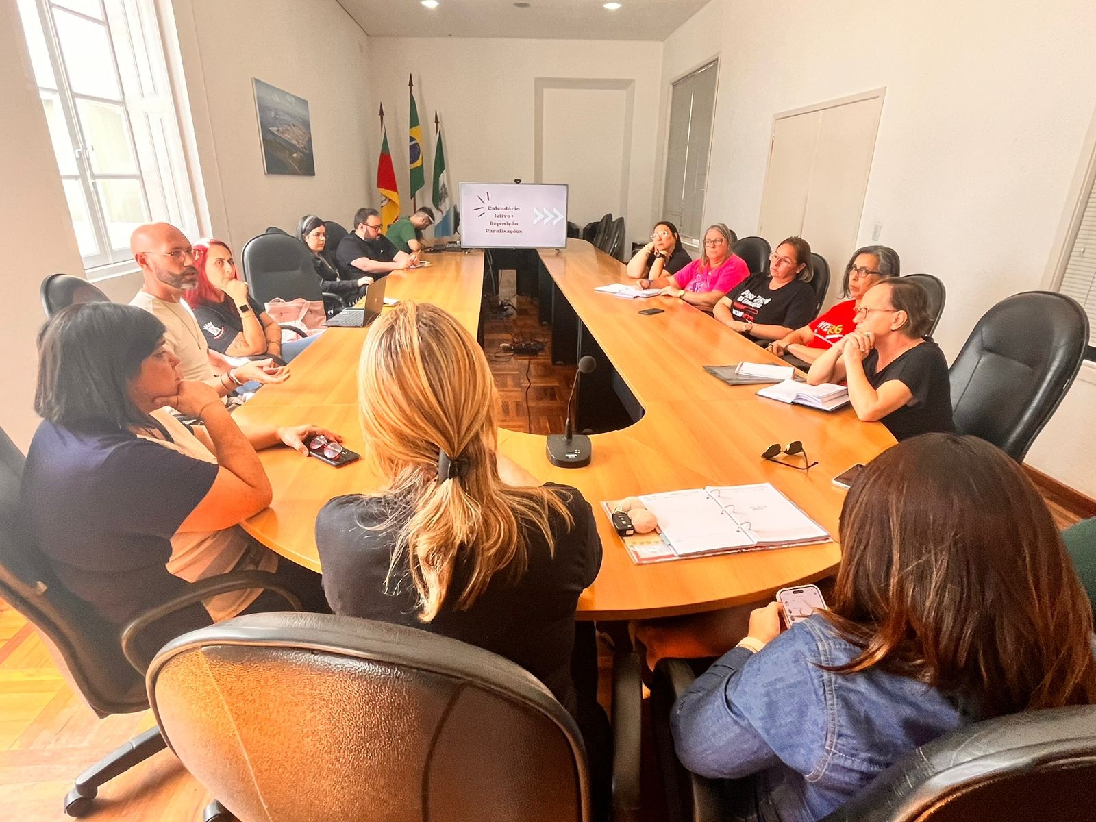 Sinterg e Smed debatem ações para melhora da Educação municipal