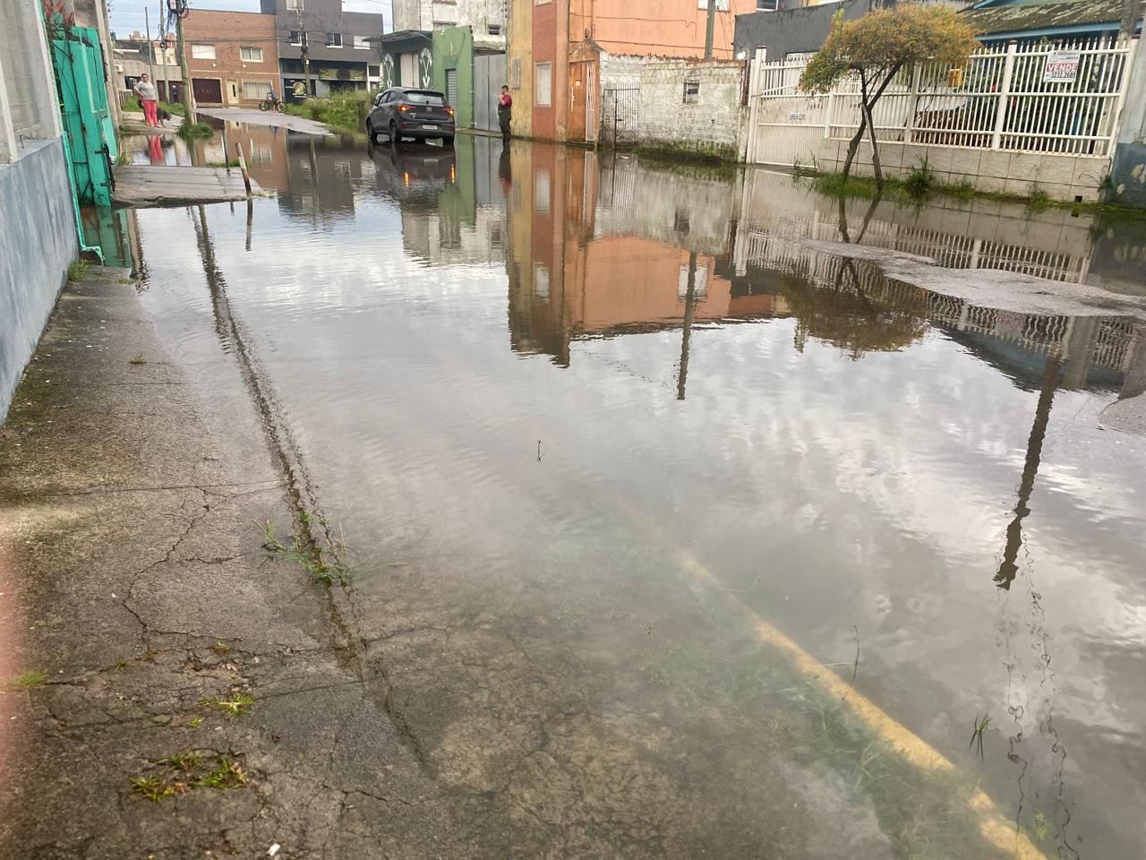 Rio Grande tem interrupções de trânsito por elevação do nível da Lagoa nesta segunda-feira (6)