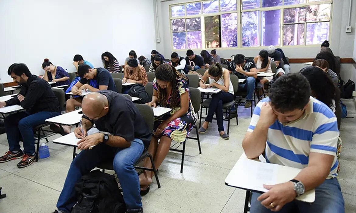 Prazo para inscrição no Encceja 2024 termina nesta sexta-feira (9)