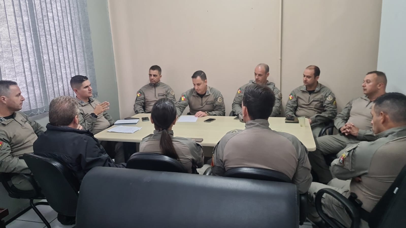 Brigada Militar realiza reunião para ordenar ações em combates as enchentes