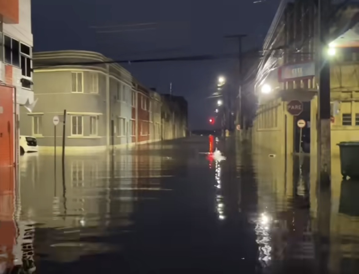 Boletim das 20h30: água da Lagoa dos Patos sobe 51 cm acima do nível do cais