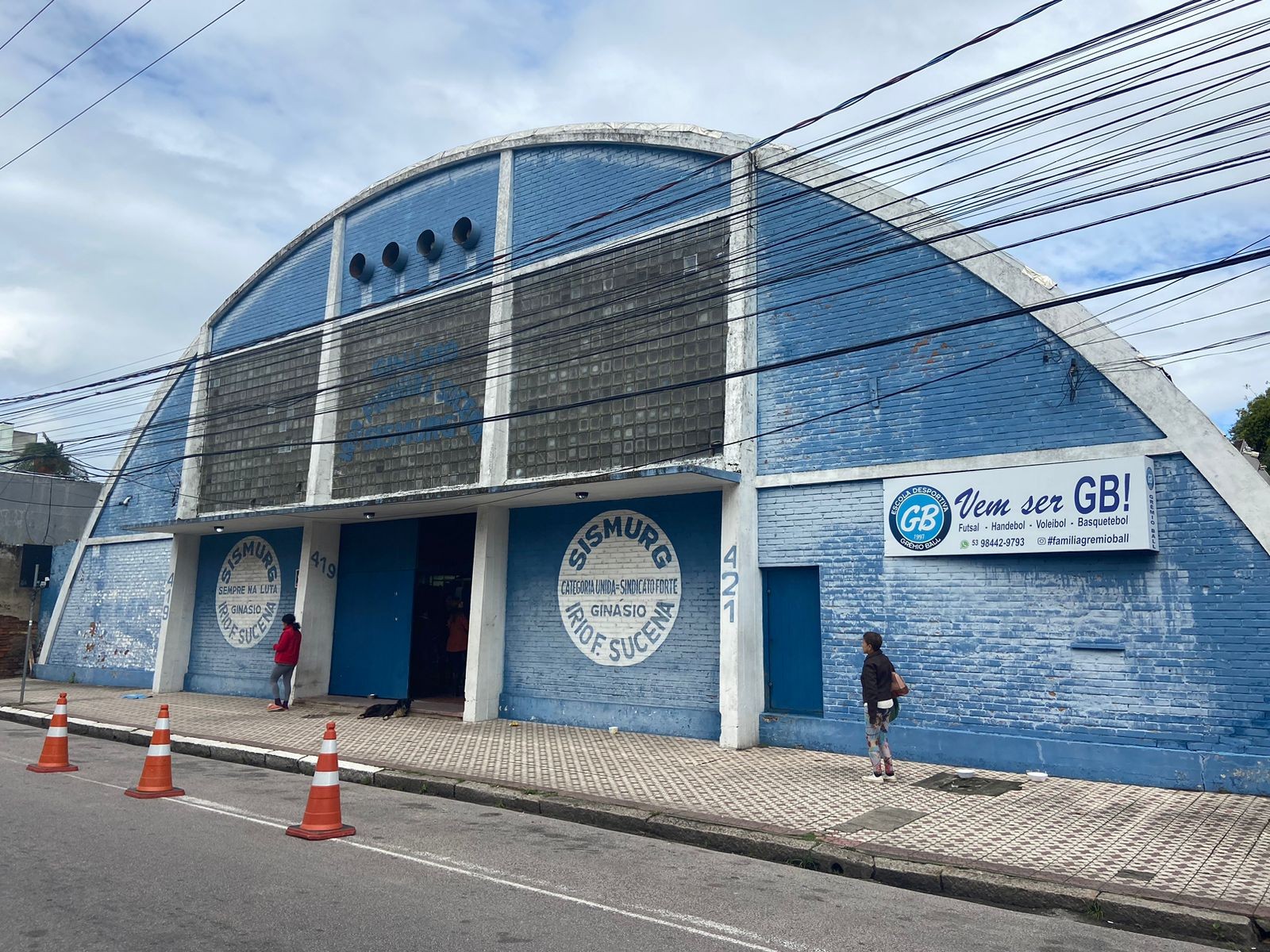 Confira a entrevista com a promotora Valdirene Jacobs sobre o abrigo do Grêmio Ball