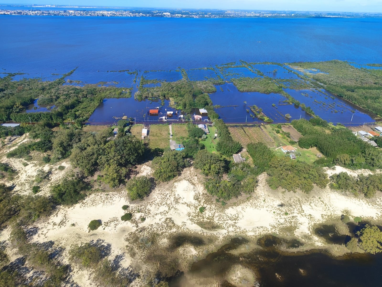 Marinha e Secretaria da Saúde atendem moradores na Ilha dos Marinheiros