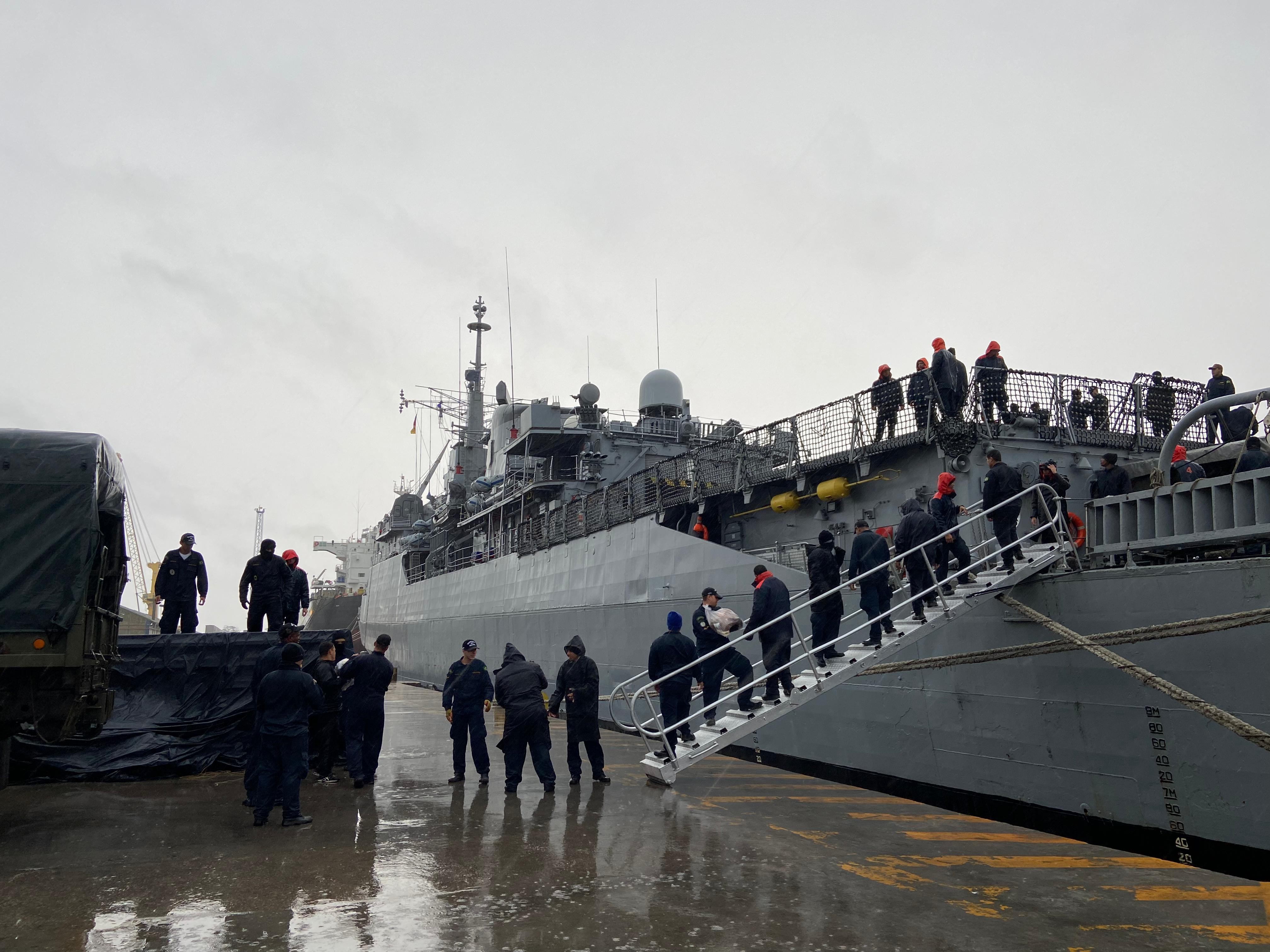 Fragata União da Marinha do Brasil chega à Rio Grande com 39 toneladas de donativos doados por São Paulo