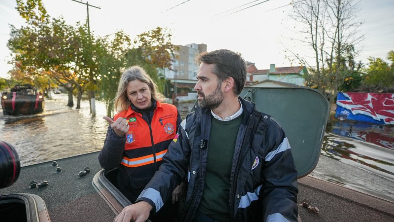 Governador Eduardo Leite percorre áreas afetadas pelas cheias em Pelotas