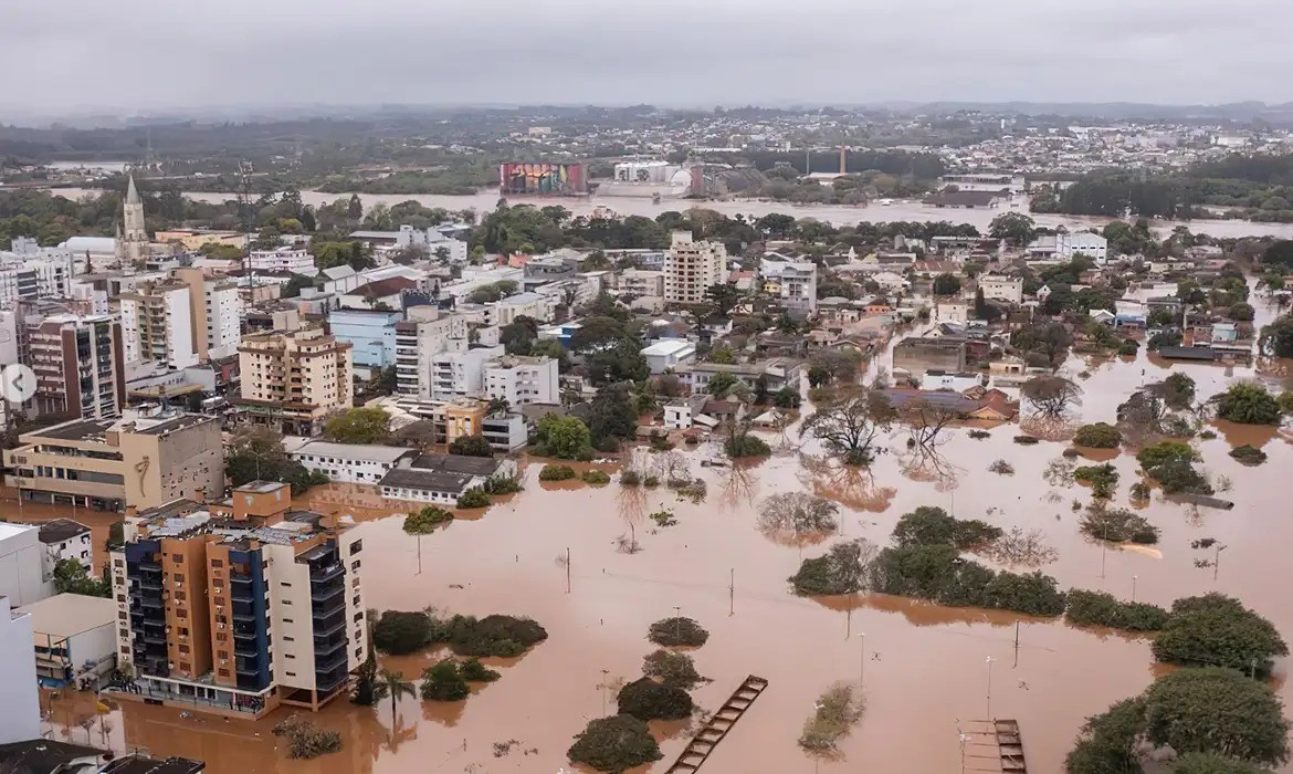 RS tem mais de 170 mortes pelas enchentes 