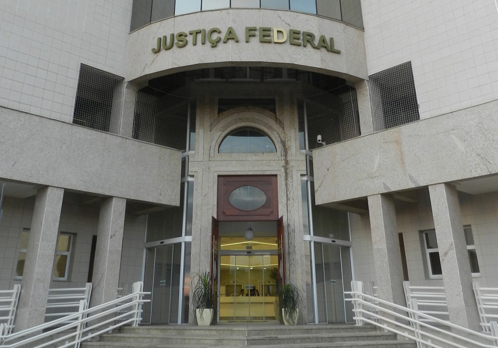 Com prédio atingido pela enchente, Justiça Federal de Rio Grande suspende perícias médicas