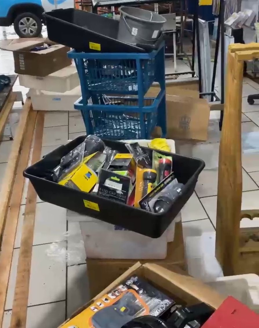 Cheia da Lagoa dos Patos afeta o comércio em Rio Grande