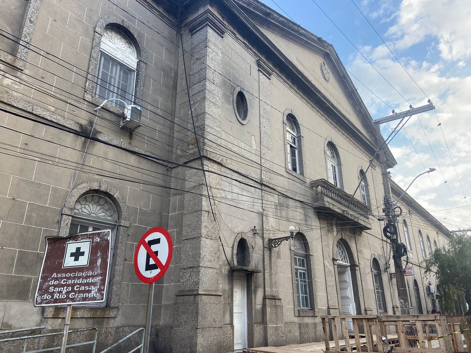 Santa Casa do Rio Grande elabora plano de retomada das atividades no Hospital Geral