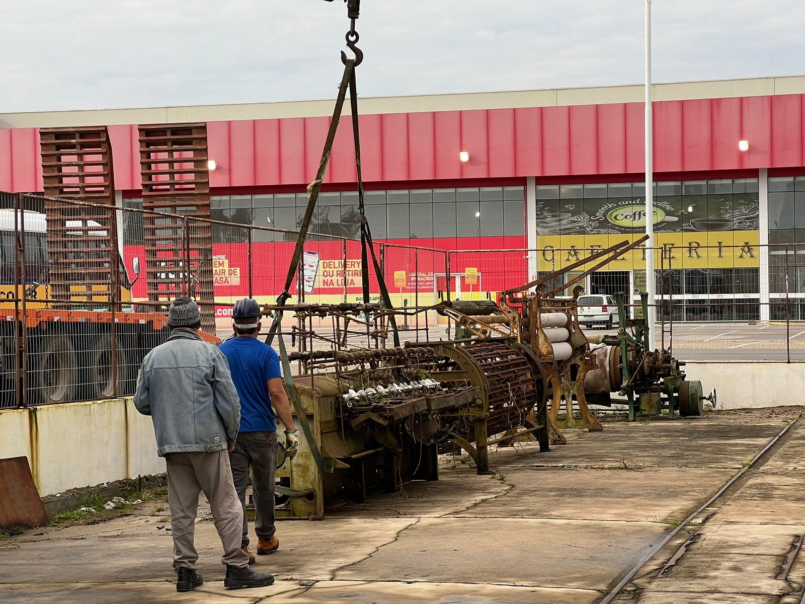 Polícia Civil investiga furtos de peças das máquinas da Fábrica da Rheingantz, em Rio Grande