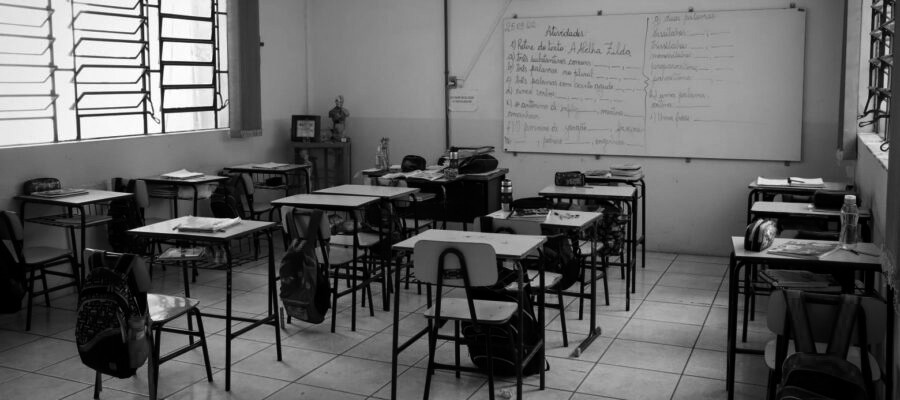Estado divulga classificação dos cadastros temporários para professores e funcionários de escolas