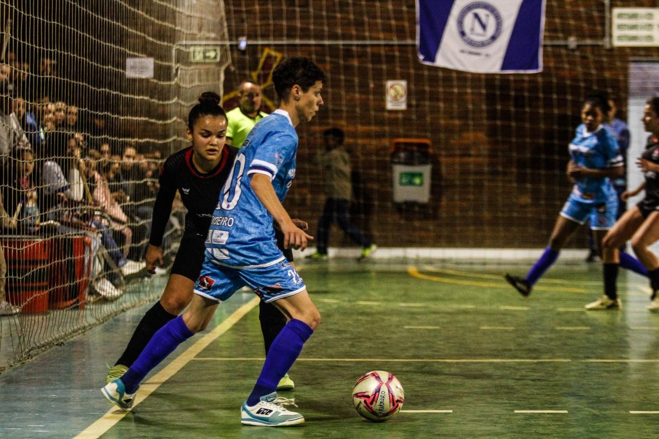 Nevoeiro larga em desvantagem na final da Série Prata feminina