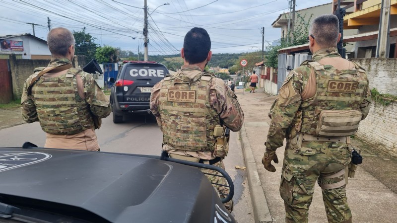 Mais de 500 policiais civis de outros estados auxiliaram o RS durante enchente