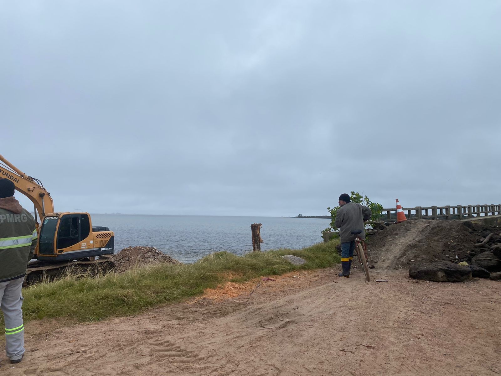 Balsa deverá estar em funcionamento até o fim da semana na Ilha dos Marinheiros
