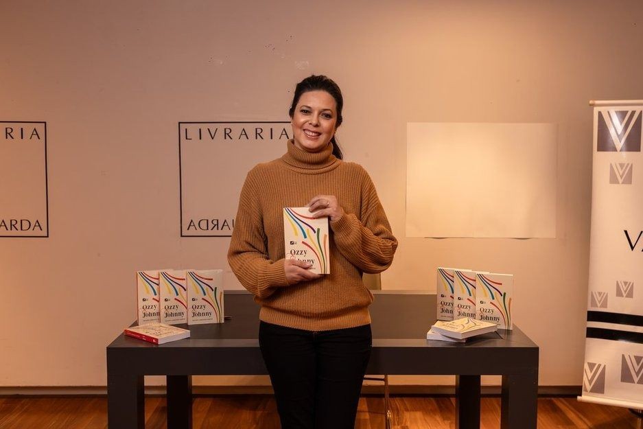 Escritora rio-grandina tem livro indicado para o Prêmio Jabuti
