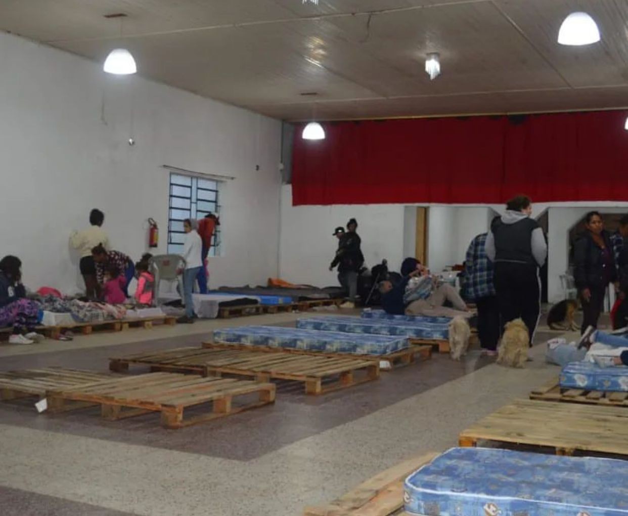 Com previsão de mais chuva, Defesa Civil planeja instalação de novos abrigos