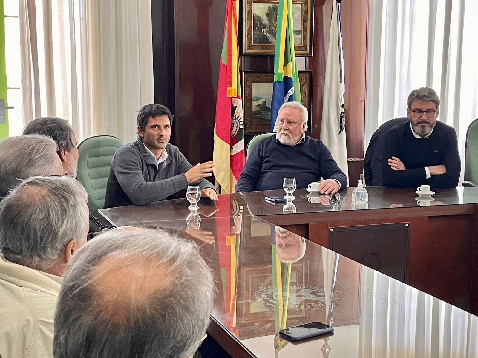 Secretário Municipal de Meio Ambiente apresenta projeto de "Parque Natural" em reunião na Câmara de Comércio