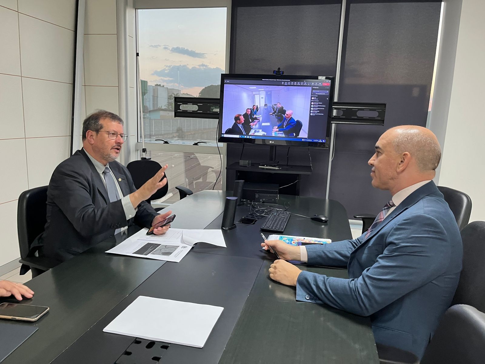 Dep. Alexandre Lindenmeyer (PT) busca solução de moradia para famílias impactadas pelas cheias em Rio Grande