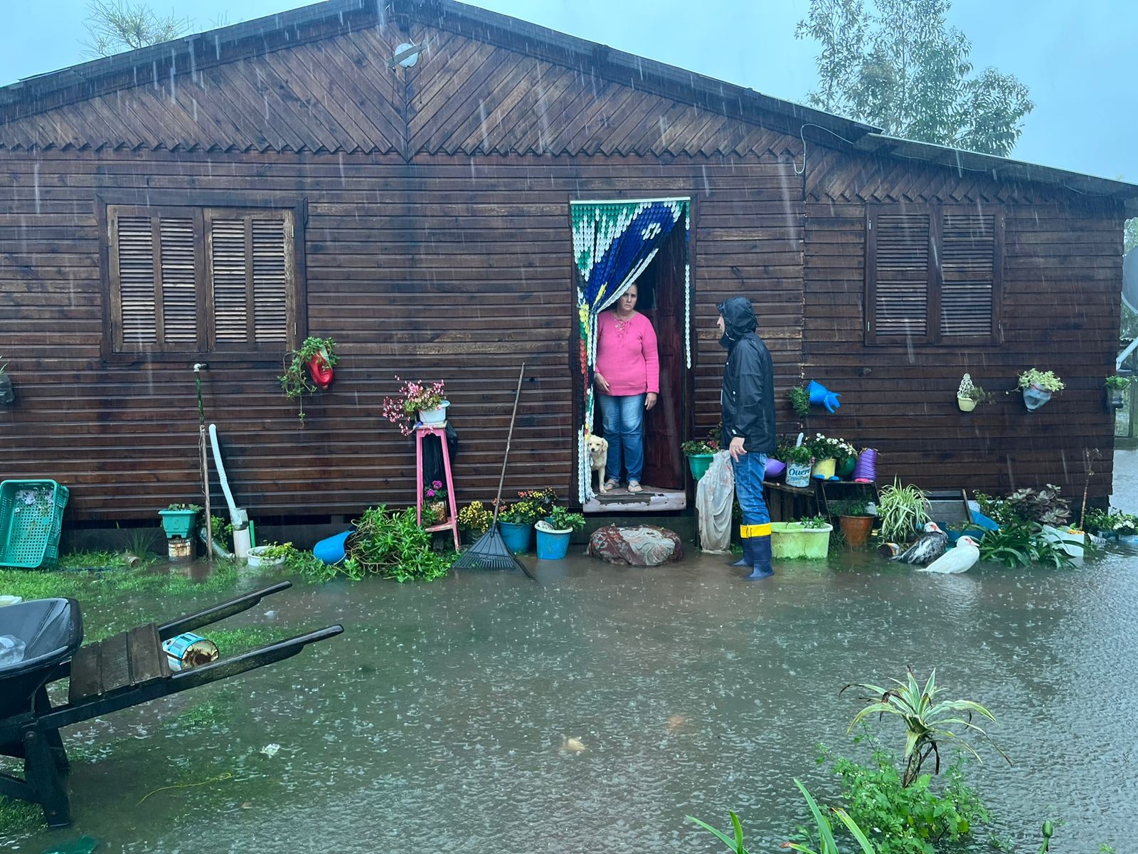 Rio Grande tem 12 pessoas desabrigadas e mais de 80 desalojadas na região das ilhas, afirma Defesa Civil