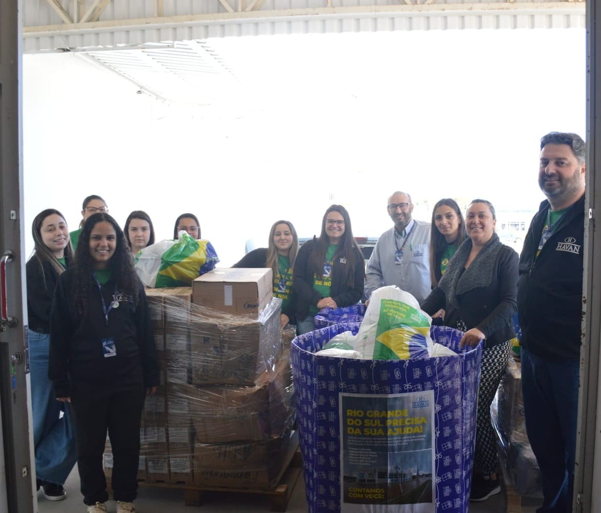 Havan entrega doações arrecadadas para famílias atingidas pela enchente no Rio Grande do Sul
