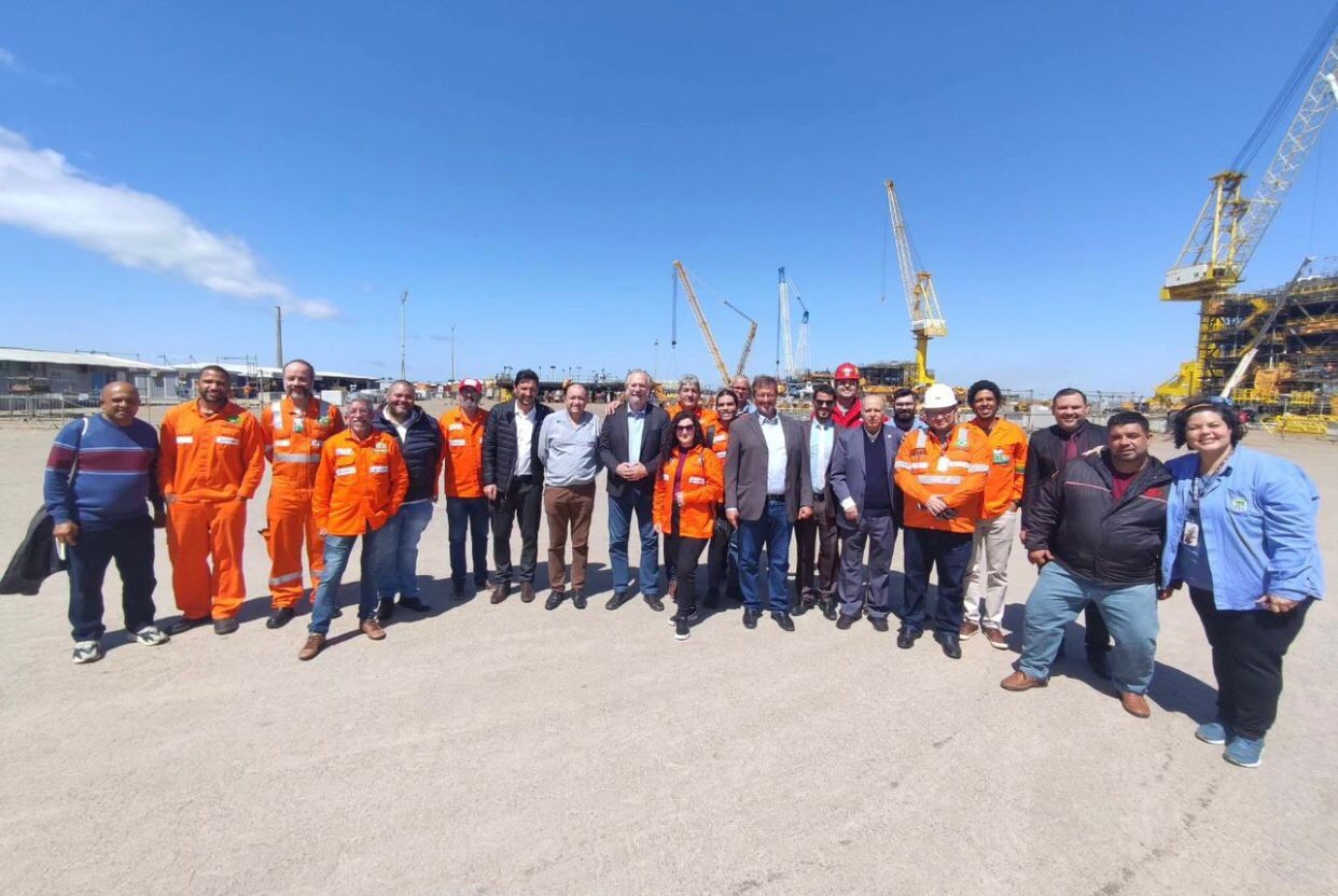 Comitiva da Frente Parlamentar da Indústria Naval visita o Estaleiro Rio Grande