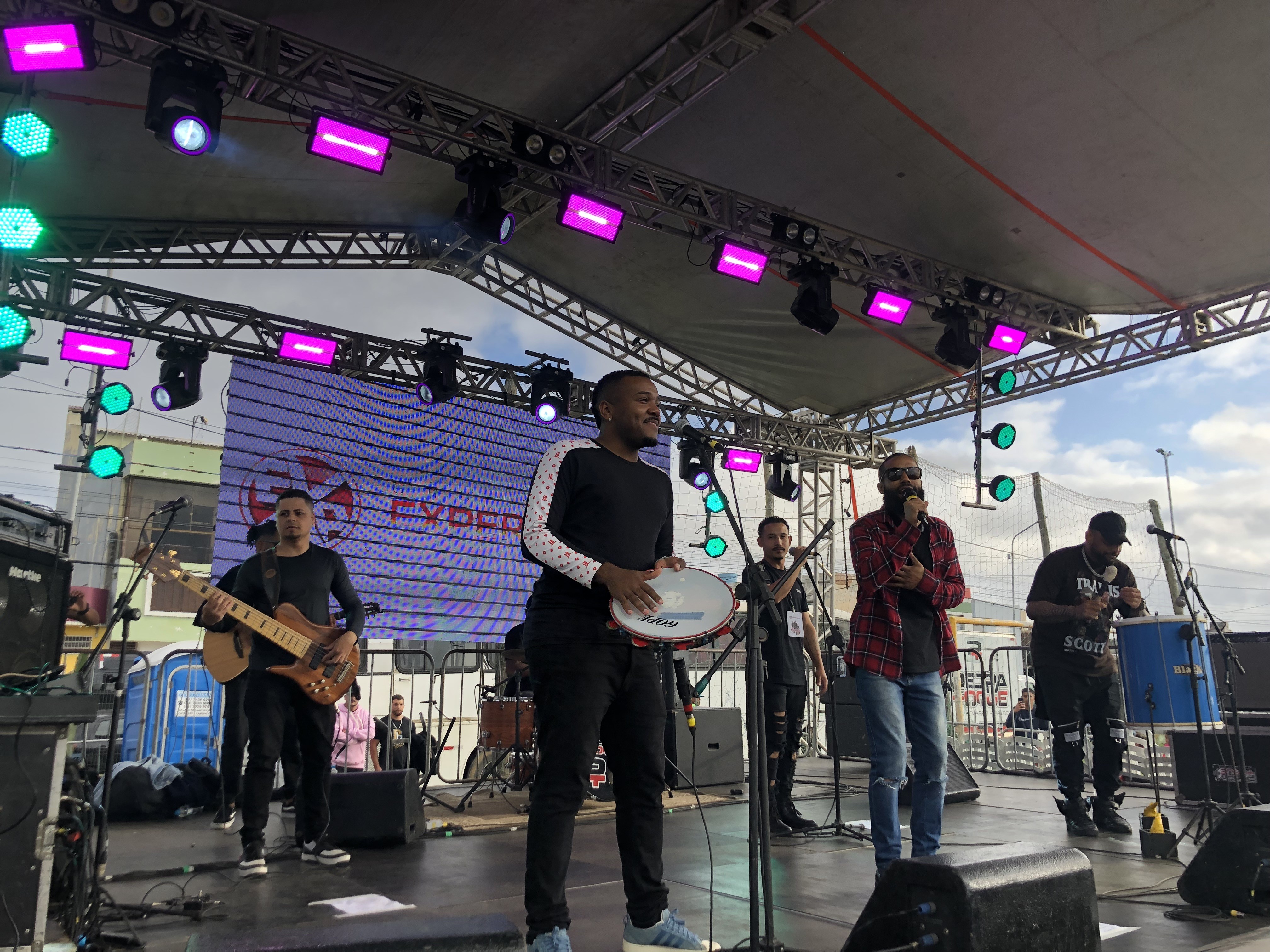 Música, interatividade e alegria marcam aniversário da Mais Ouvida