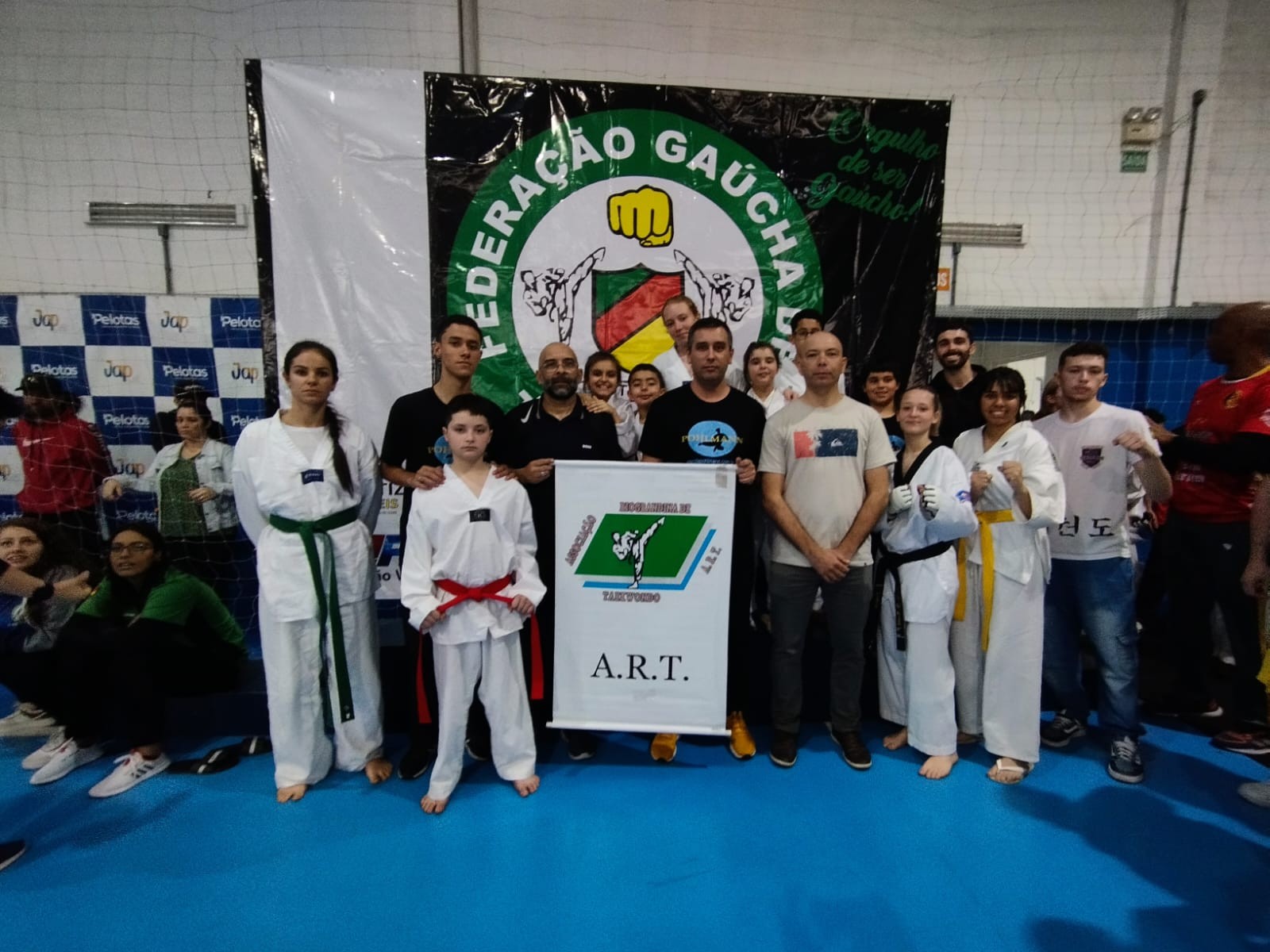 Atletas rio-grandinos são destaques de competição de Taekwondo e garantem vaga na Copa do Brasil