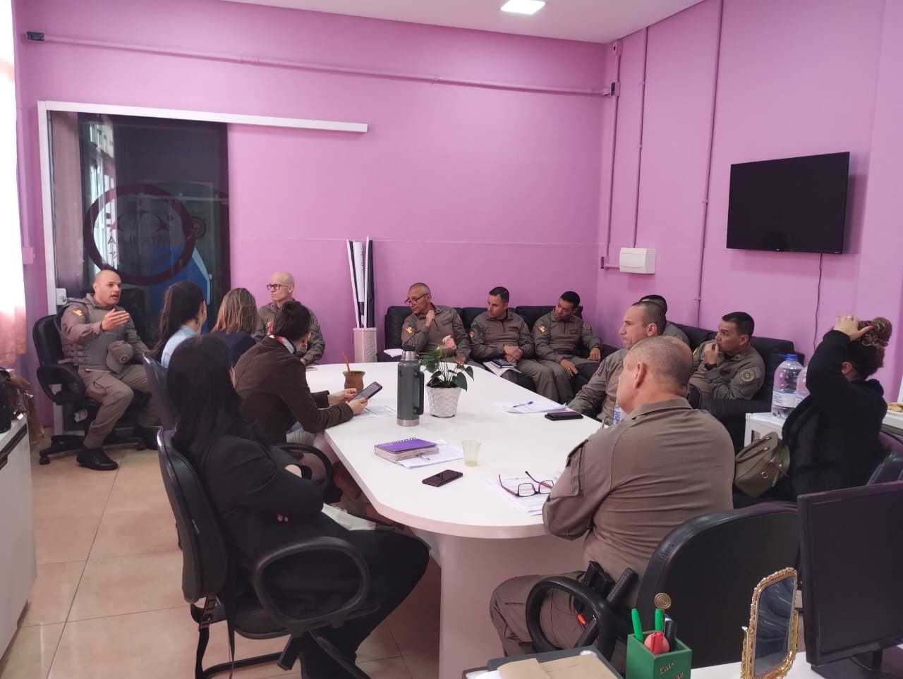 6º BPM sedia reunião para aprimorar o projeto Monitoramento do Agressor