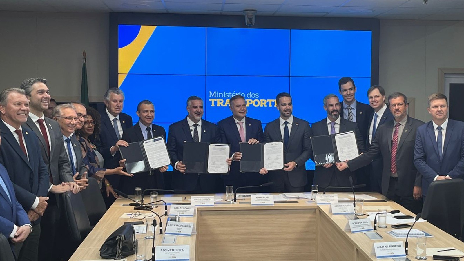 Governo Lula assina contrato para obras do Lote 6 da BR-116