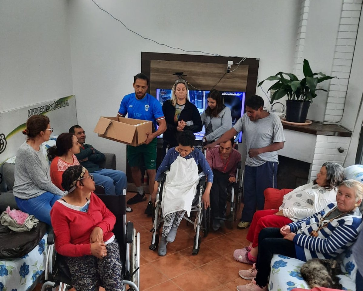 URF realiza doação de alimentos para Residência Inclusiva da Prefeitura do Rio Grande